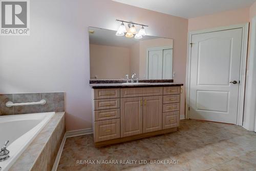 47 Sculler'S Way, St. Catharines (439 - Martindale Pond), ON - Indoor Photo Showing Bathroom