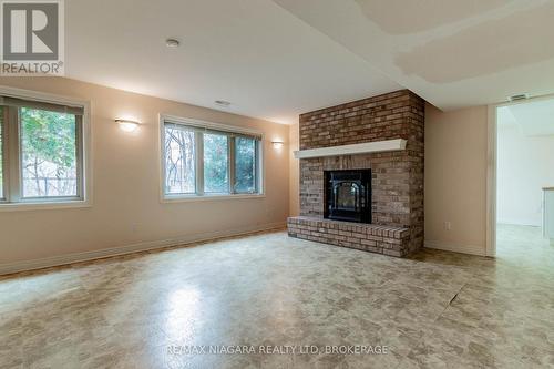 47 Sculler'S Way, St. Catharines (439 - Martindale Pond), ON - Indoor Photo Showing Living Room With Fireplace