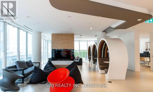 2803 - 68 Shuter Street, Toronto, ON - Indoor Photo Showing Living Room