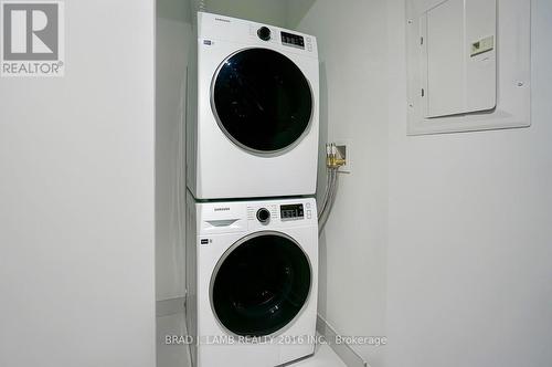 1712 - 195 Mccaul Street, Toronto, ON - Indoor Photo Showing Laundry Room