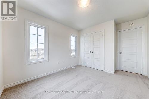 39 Floodgate Road, Whitby, ON - Indoor Photo Showing Other Room