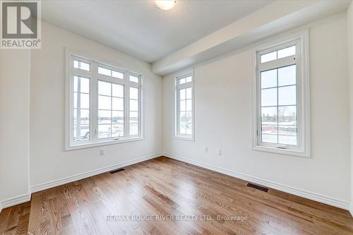 39 Floodgate Road, Whitby, ON - Indoor Photo Showing Other Room