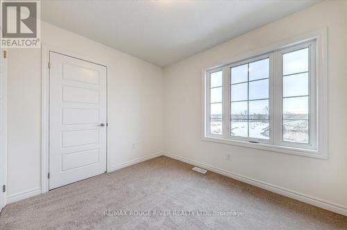 39 Floodgate Road, Whitby, ON - Indoor Photo Showing Other Room