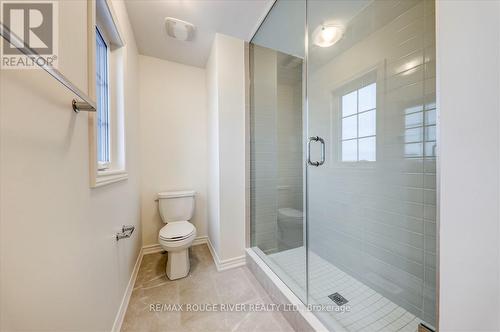 39 Floodgate Road, Whitby, ON - Indoor Photo Showing Bathroom