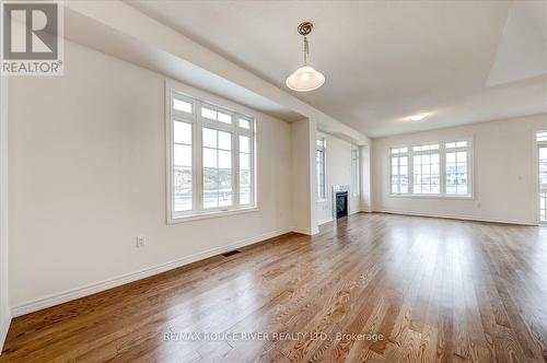 39 Floodgate Road, Whitby, ON - Indoor Photo Showing Other Room