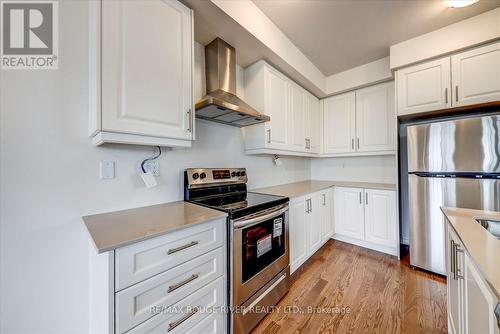 39 Floodgate Road, Whitby, ON - Indoor Photo Showing Kitchen With Stainless Steel Kitchen