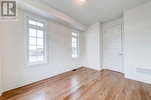 39 Floodgate Road, Whitby, ON - Indoor Photo Showing Other Room