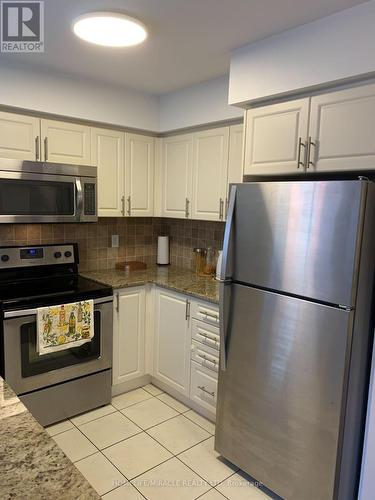 28 - 2508 Post Road, Oakville, ON - Indoor Photo Showing Kitchen