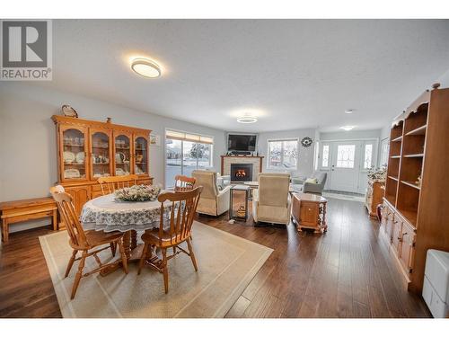 2025 Kokanee Drive N Unit# 15, Cranbrook, BC - Indoor Photo Showing Dining Room