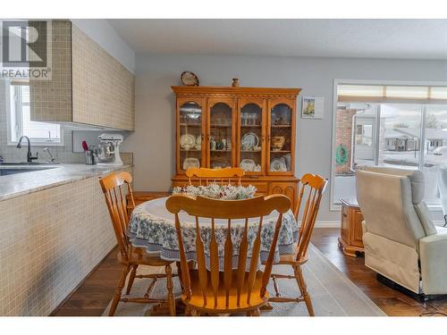 2025 Kokanee Drive N Unit# 15, Cranbrook, BC - Indoor Photo Showing Dining Room