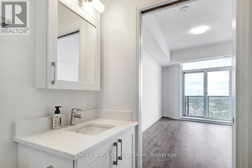 2607 - 805 Carling Avenue, Ottawa, ON - Indoor Photo Showing Bathroom