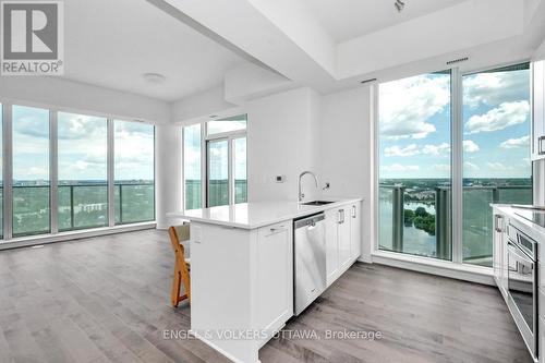 2607 - 805 Carling Avenue, Ottawa, ON - Indoor Photo Showing Kitchen