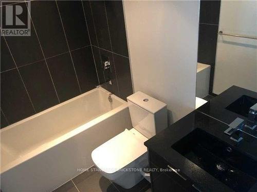 4009 - 70 Temperance Street, Toronto, ON - Indoor Photo Showing Bathroom