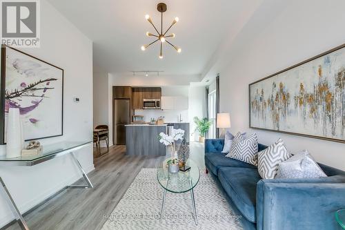 414 - 25 Neighbourhood Lane, Toronto, ON - Indoor Photo Showing Living Room