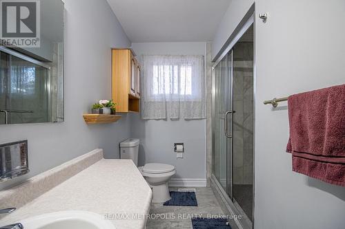 Main - 37 Albacore Crescent, Toronto, ON - Indoor Photo Showing Bathroom