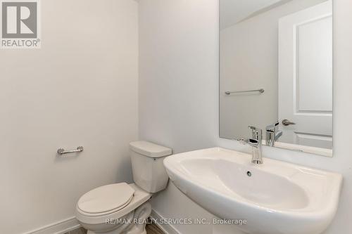 61 Red Maple Lane, Barrie, ON - Indoor Photo Showing Bathroom