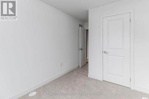 61 Red Maple Lane, Barrie, ON - Indoor Photo Showing Other Room