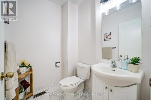 6195 Ford Road W, Mississauga, ON - Indoor Photo Showing Bathroom