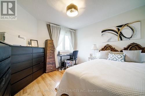 6195 Ford Road W, Mississauga, ON - Indoor Photo Showing Bedroom