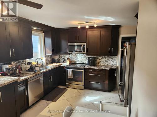 20 Mullet Drive, Mississauga, ON - Indoor Photo Showing Kitchen With Double Sink With Upgraded Kitchen