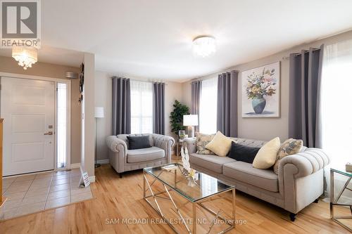 1645 Clark Boulevard, Milton, ON - Indoor Photo Showing Living Room