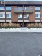 504 - 1000 CEDARGLEN GATE  Mississauga, ON L5C 3Z5