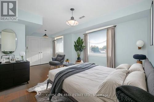 1090 Westmount Avenue, Mississauga, ON - Indoor Photo Showing Bedroom