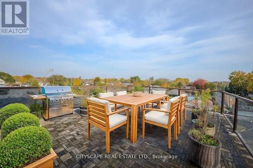 1090 Westmount Avenue, Mississauga, ON - Outdoor With View