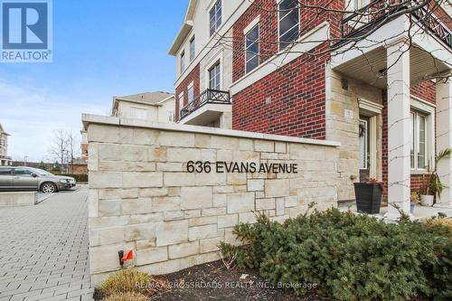 # 26 - 636 Evans Avenue, Toronto, ON - Outdoor