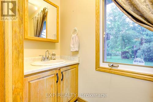 3 Maitland Street, Blandford-Blenheim, ON - Indoor Photo Showing Bathroom