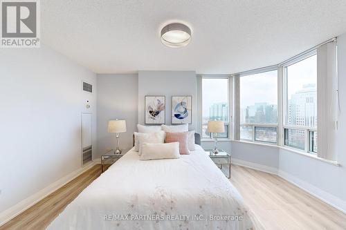 1736 - 68 Corporate Drive, Toronto, ON - Indoor Photo Showing Bedroom