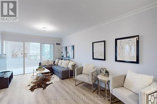 1736 - 68 Corporate Drive, Toronto, ON - Indoor Photo Showing Living Room