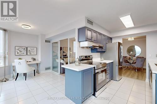 1736 - 68 Corporate Drive, Toronto, ON - Indoor Photo Showing Kitchen