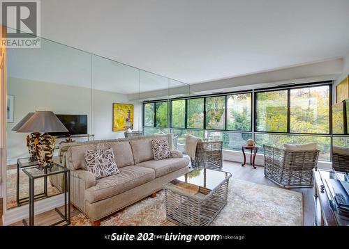 202 - 1400 Dixie Road, Mississauga, ON - Indoor Photo Showing Living Room