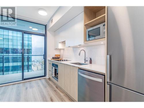 1488 Bertram Street Unit# 1811, Kelowna, BC - Indoor Photo Showing Kitchen With Stainless Steel Kitchen With Upgraded Kitchen