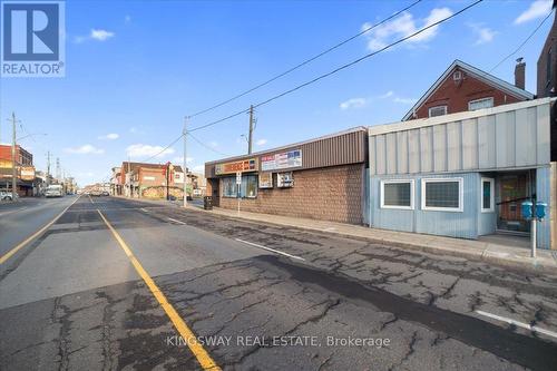 653 Barton Street E, Hamilton, ON - Outdoor