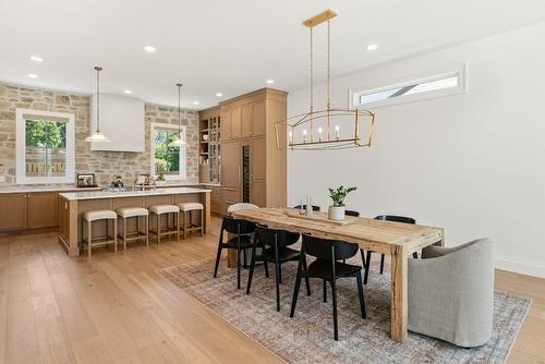 4015 Belmont Road, Kelowna, BC - Indoor Photo Showing Dining Room