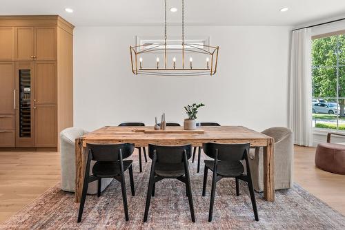 4015 Belmont Road, Kelowna, BC - Indoor Photo Showing Dining Room