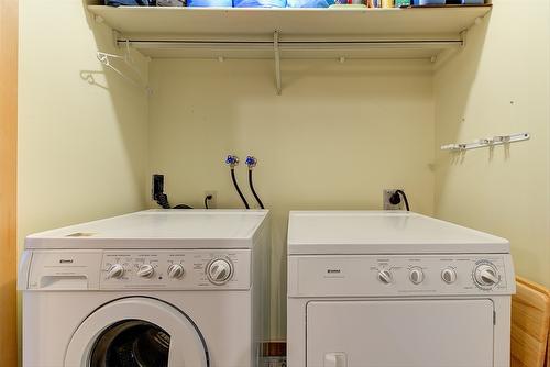 402-7470 Porcupine Road, Big White, BC - Indoor Photo Showing Laundry Room