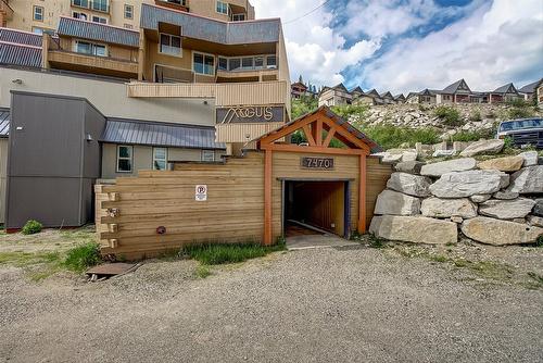 402-7470 Porcupine Road, Big White, BC - Outdoor