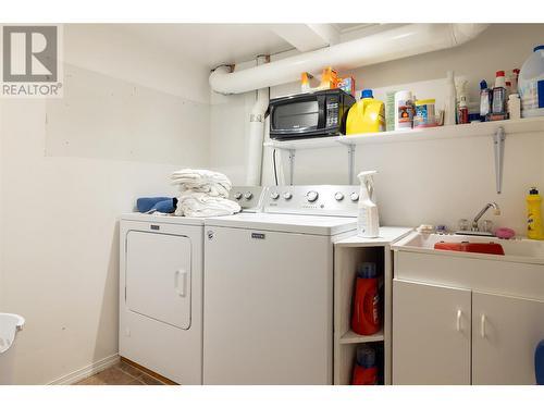 3413 24 Avenue, Vernon, BC - Indoor Photo Showing Laundry Room