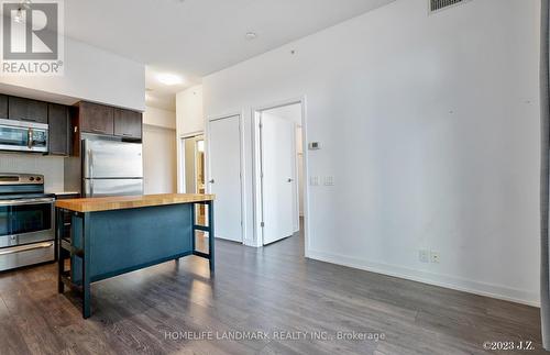 808 - 2200 Lake Shore Boulevard W, Toronto, ON - Indoor Photo Showing Kitchen