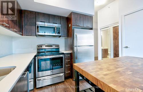 808 - 2200 Lake Shore Boulevard W, Toronto, ON - Indoor Photo Showing Kitchen With Stainless Steel Kitchen With Upgraded Kitchen