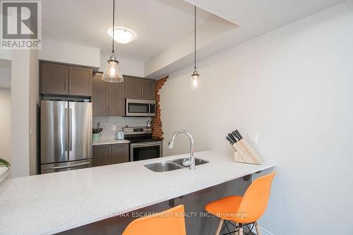 57 - 377 Glancaster Road, Hamilton, ON - Indoor Photo Showing Kitchen With Stainless Steel Kitchen With Double Sink