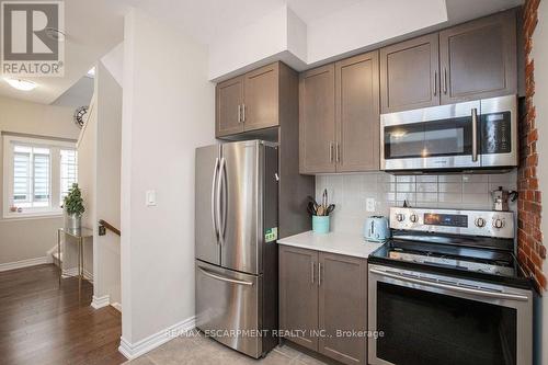 57 - 377 Glancaster Road, Hamilton, ON - Indoor Photo Showing Kitchen With Stainless Steel Kitchen