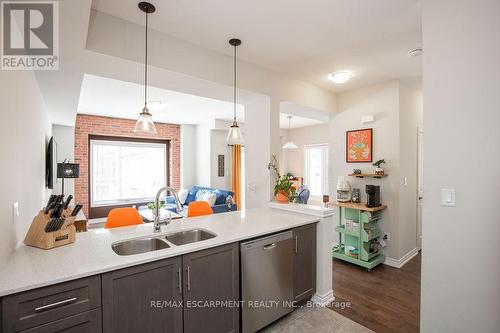 57 - 377 Glancaster Road, Hamilton, ON - Indoor Photo Showing Kitchen With Double Sink