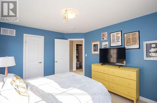 57 - 377 Glancaster Road, Hamilton, ON - Indoor Photo Showing Bedroom