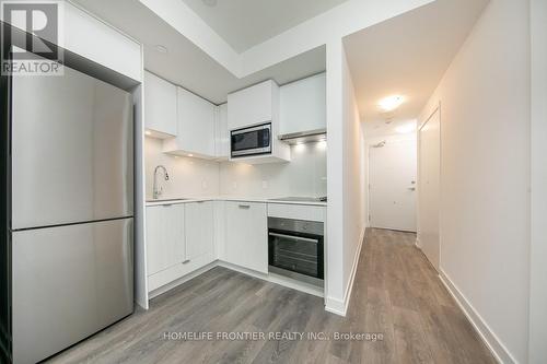 1714 - 195 Redpath Avenue, Toronto, ON - Indoor Photo Showing Kitchen