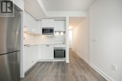 1714 - 195 Redpath Avenue, Toronto, ON - Indoor Photo Showing Kitchen