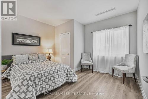 801 - 44 Bond Street W, Oshawa, ON - Indoor Photo Showing Bedroom